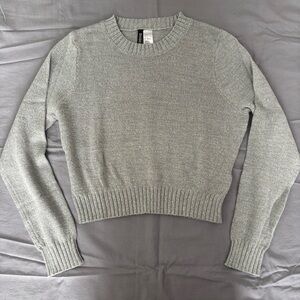 H&M Light Gray Women's Cropped Crew Neck Sweater